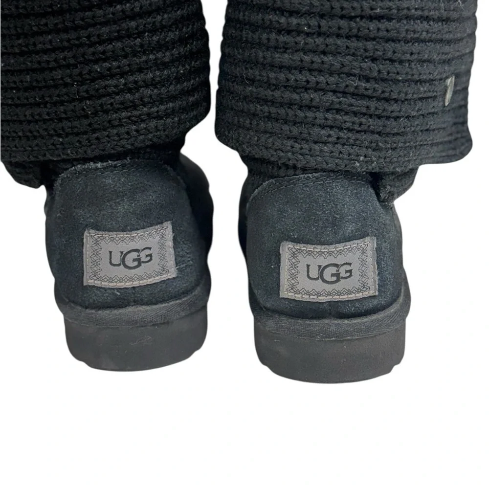UGG Classic Black Knit Merino Wool Boot Cushy Foam Insole/Sheepskin Lining/Sz 7